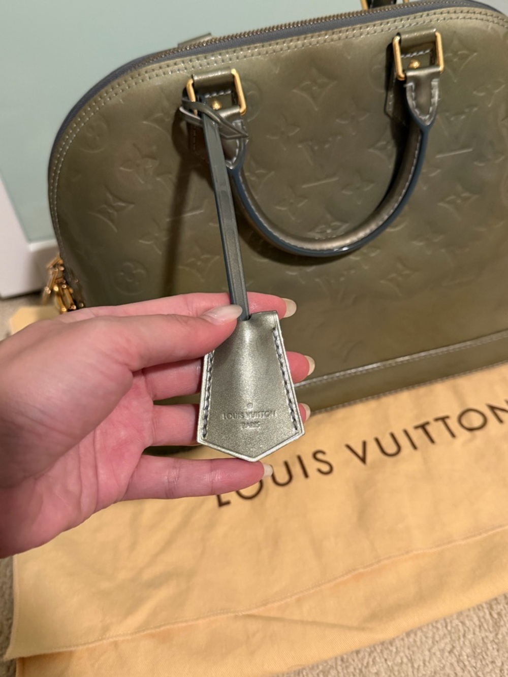 Louis Vuitton Olive Green Alma PM Monogram Vernis Satchel with Gold Hardware - Picture 3 of 10